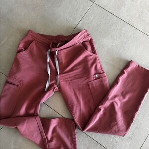 Figs Kade Cargo Mauve Scrub Pants